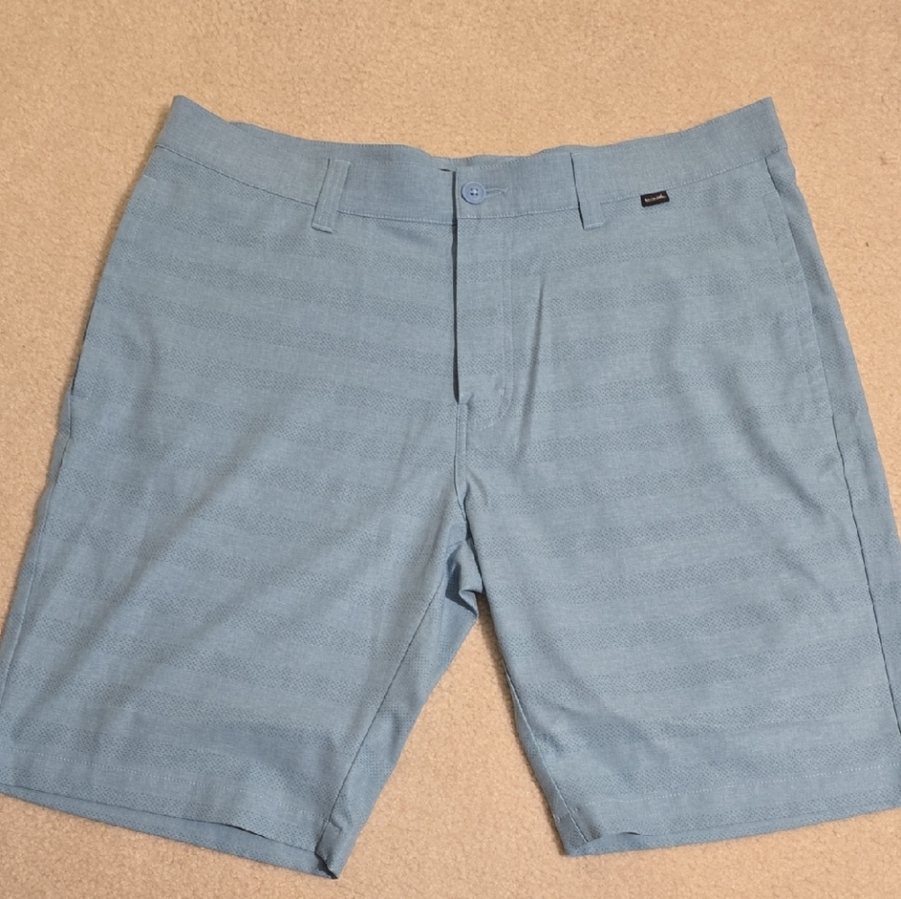 NWT Travis Mathew Blue Flat Front Shorts Size 36